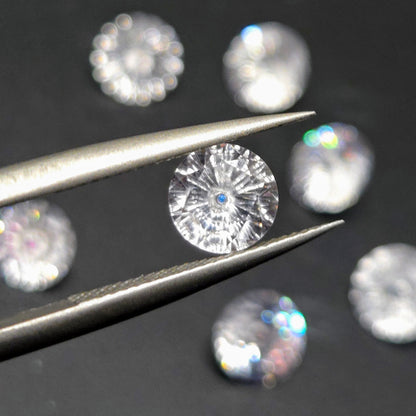 Round Brilliant Cut DNA Gemstone - Clear/White Moissanite
